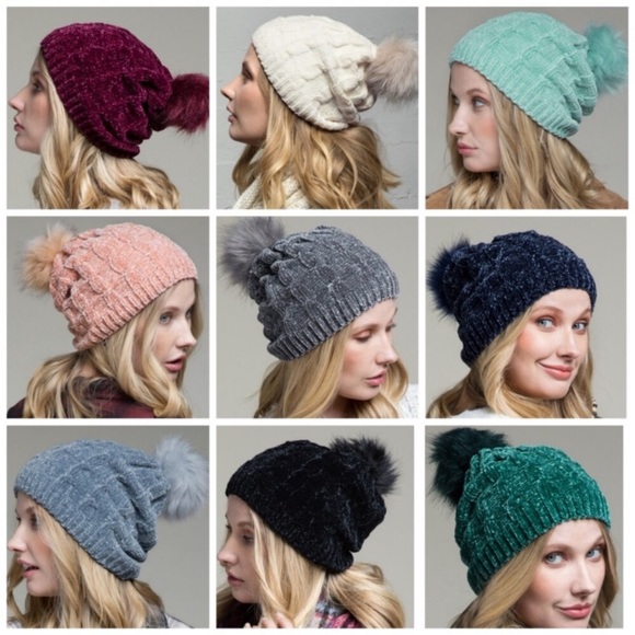 ✨NEW Chenille ULTRA SOFT Cable Knit Pom Pom Beanie Hat in Ivory - Picture 6 of 10